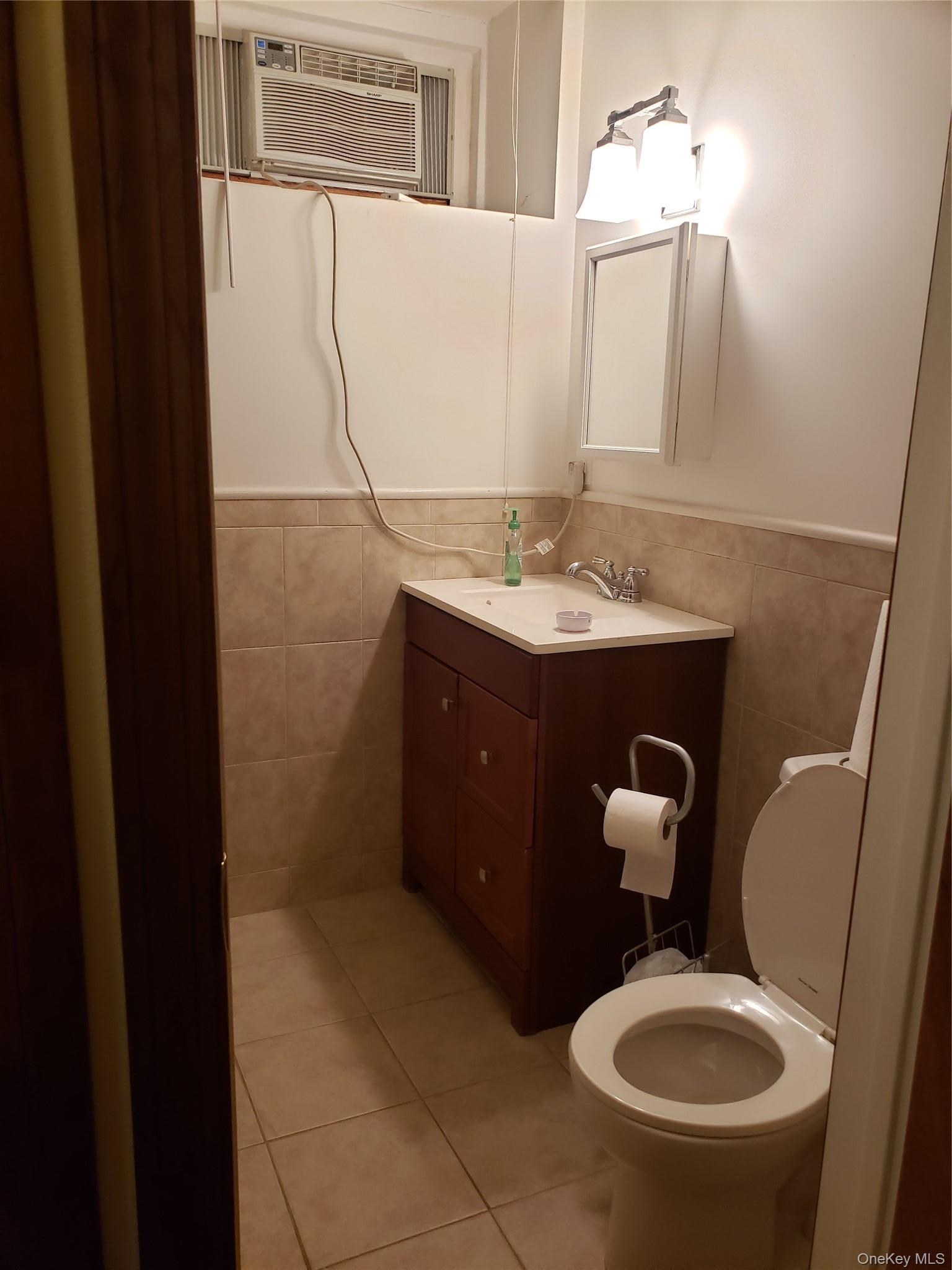 Single Family Union Turnpike Queens, NY 11385, MLS-1045250-19