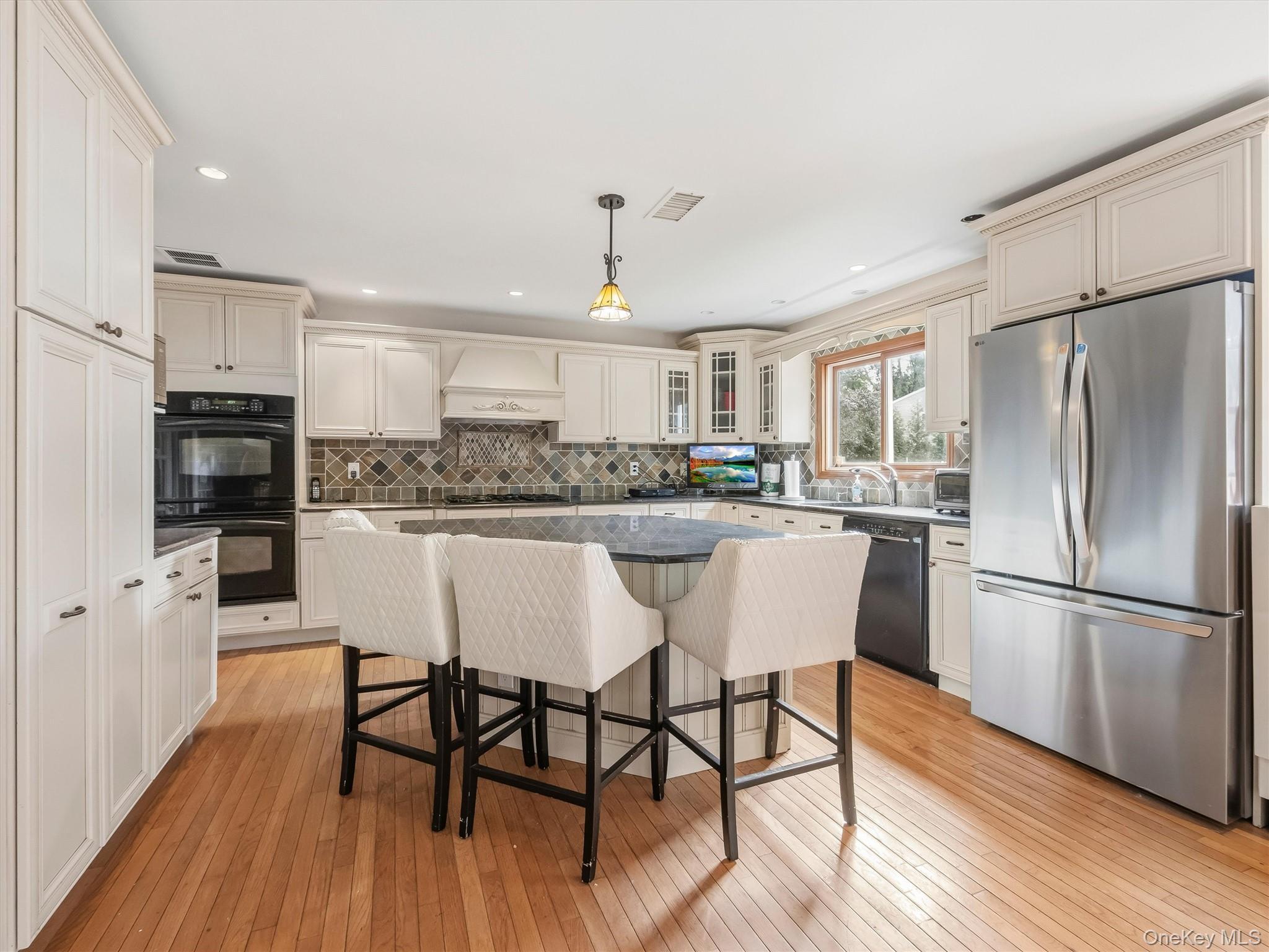 Single Family Argow Place  Rockland County, NY 10954, MLS-1045259-16