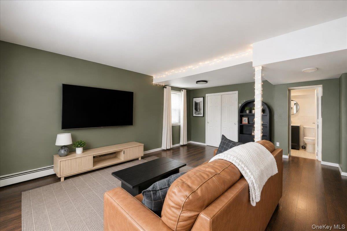 Single Family Hollywood Avenue  Bronx, NY 10461, MLS-1045263-12