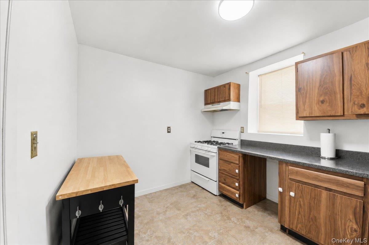 Single Family Hollywood Avenue  Bronx, NY 10461, MLS-1045263-20