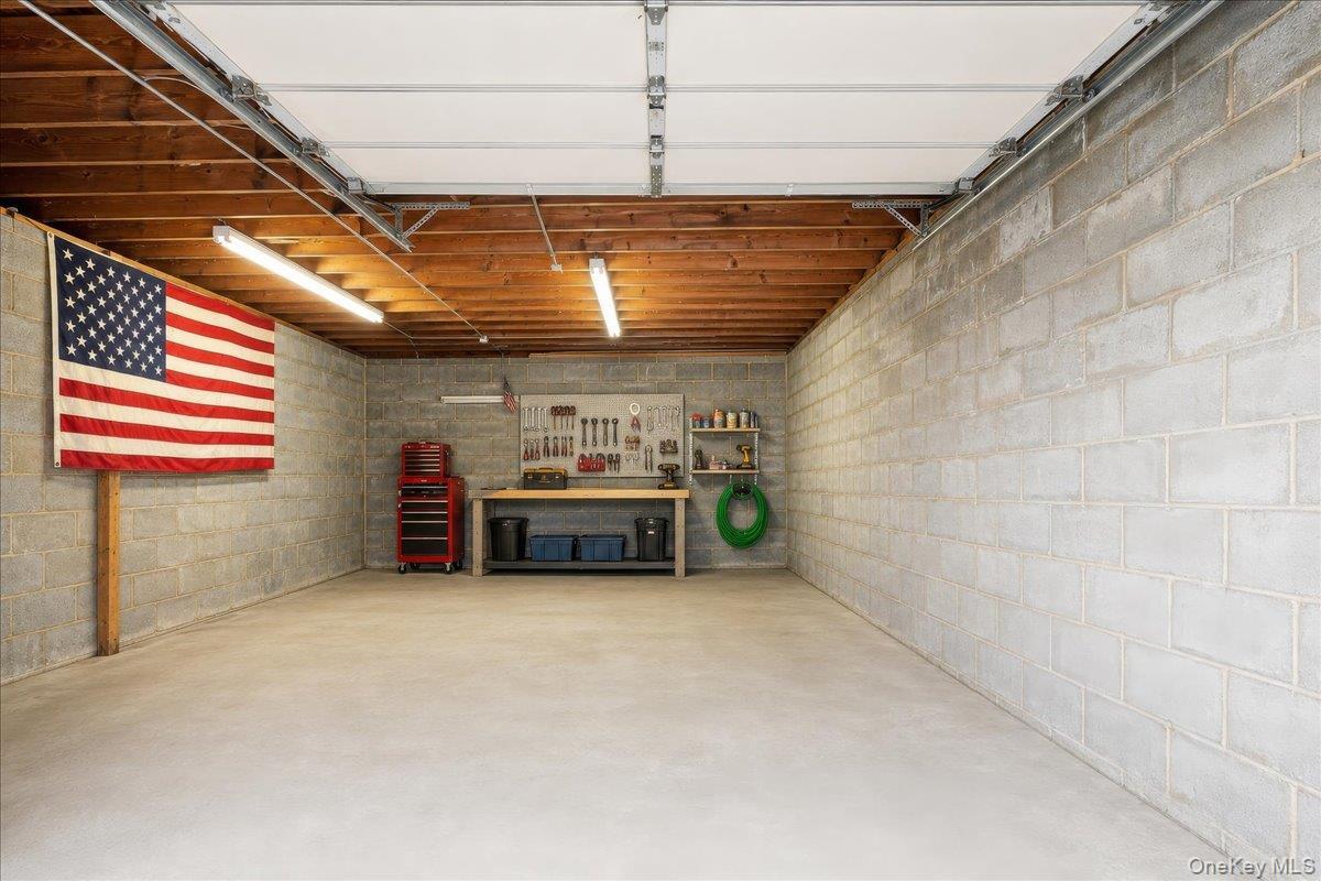 Single Family Hollywood Avenue  Bronx, NY 10461, MLS-1045263-22