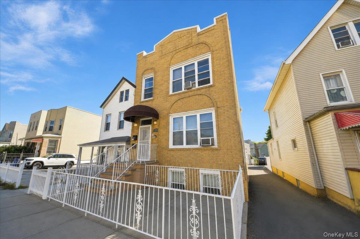 Single Family Hollywood Avenue  Bronx, NY 10461, MLS-1045263-26