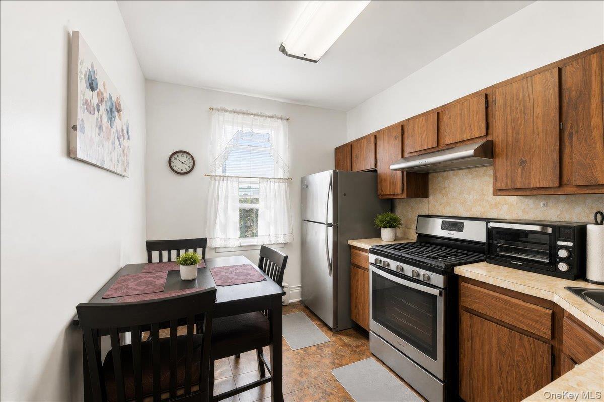 Single Family Hollywood Avenue  Bronx, NY 10461, MLS-1045263-4