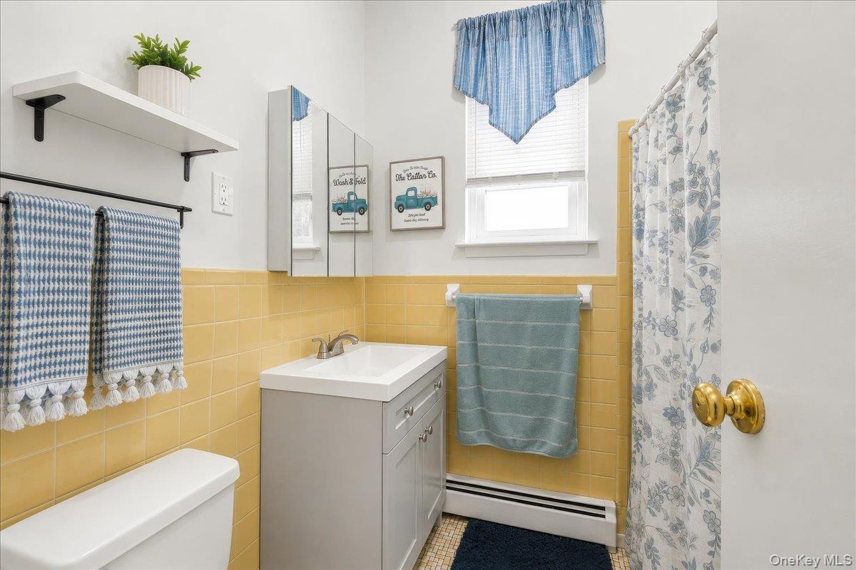 Single Family Hollywood Avenue  Bronx, NY 10461, MLS-1045263-9