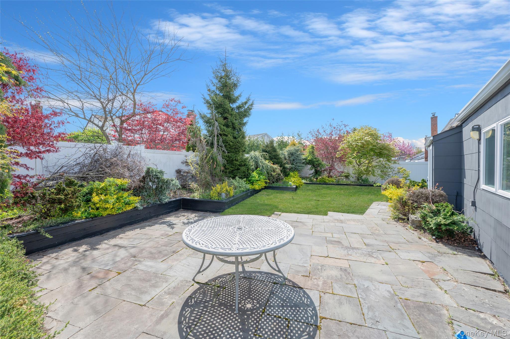 Single Family Sally Lane Nassau County, NY 11572, MLS-1045278-29