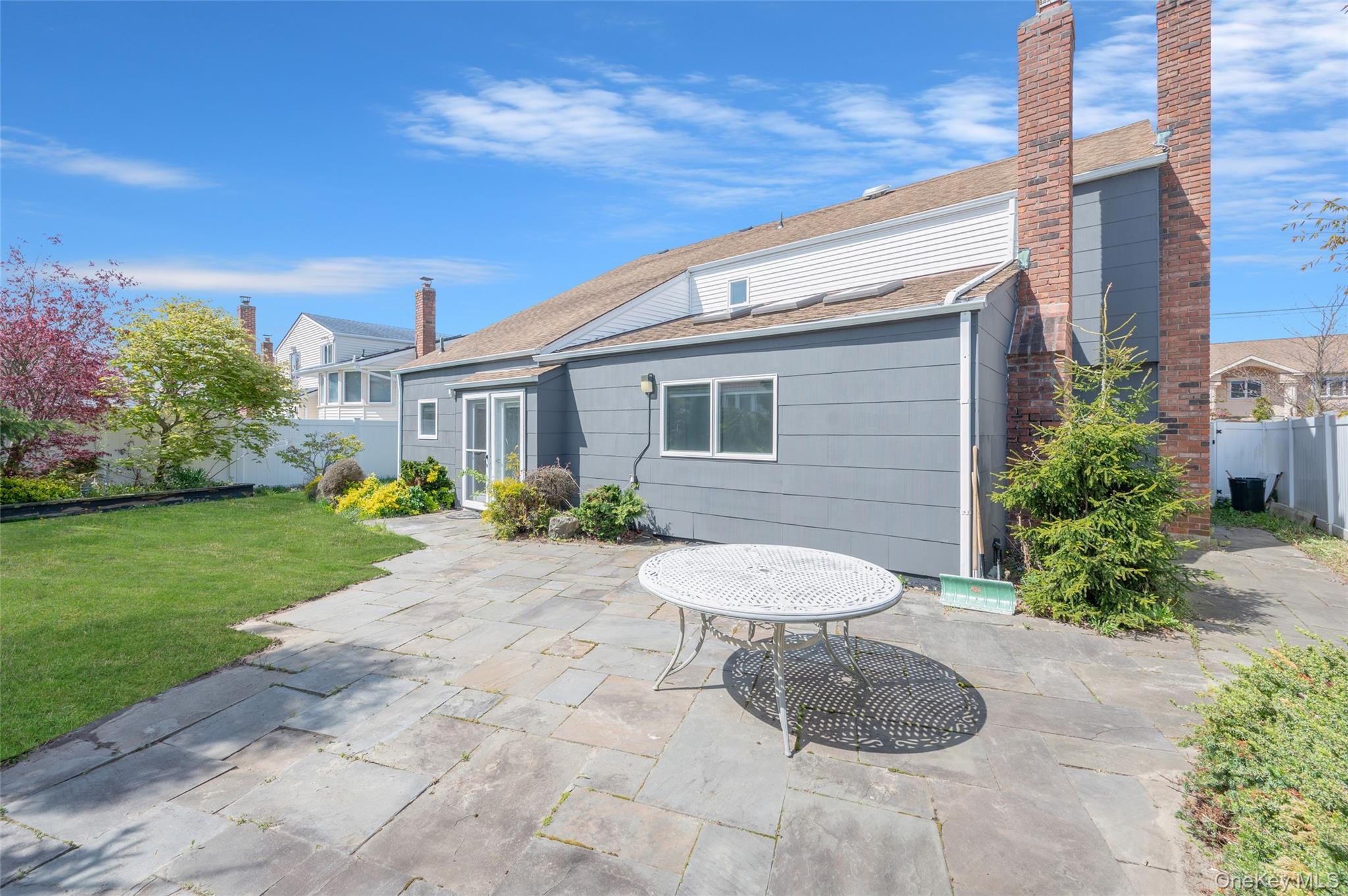 Single Family Sally Lane Nassau County, NY 11572, MLS-1045278-30