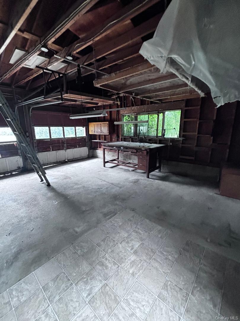 Single Family Cherokee Street Nassau County, NY 11758, MLS-1045287-18