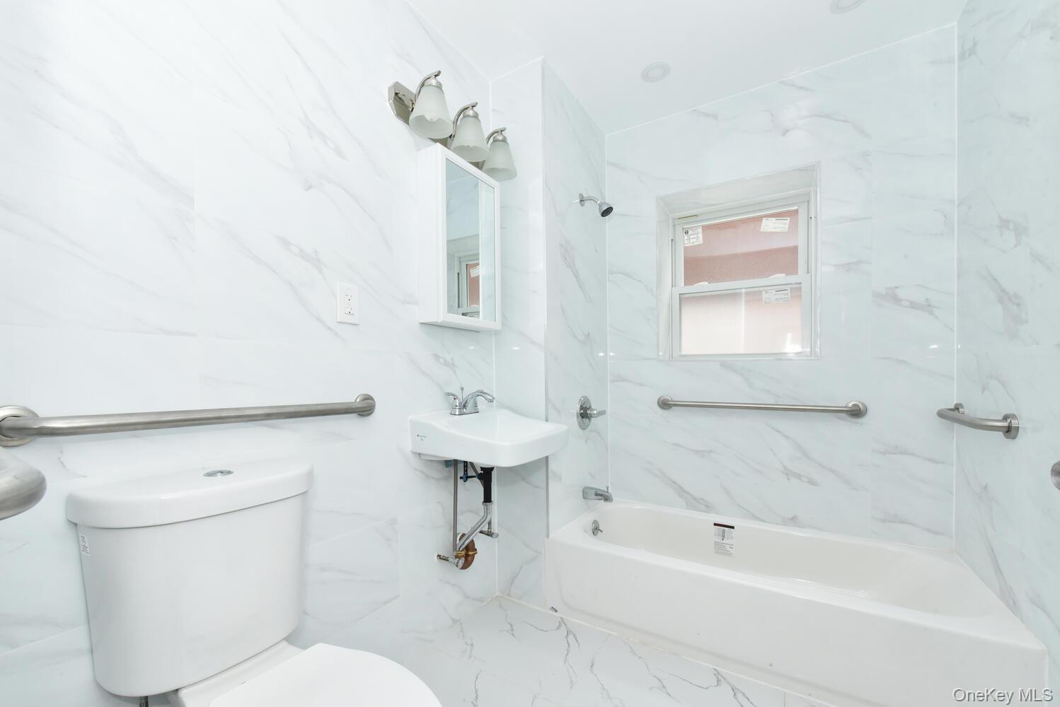 Single Family 163rd Street  Queens, NY 11365, MLS-1045291-18