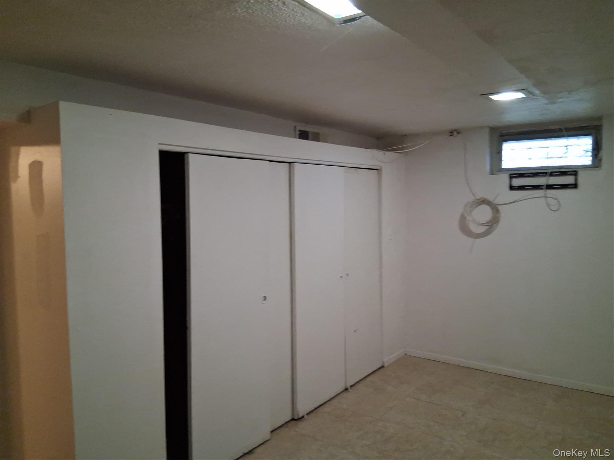 Single Family 147th Avenue Queens, NY 11422, MLS-1045299-10