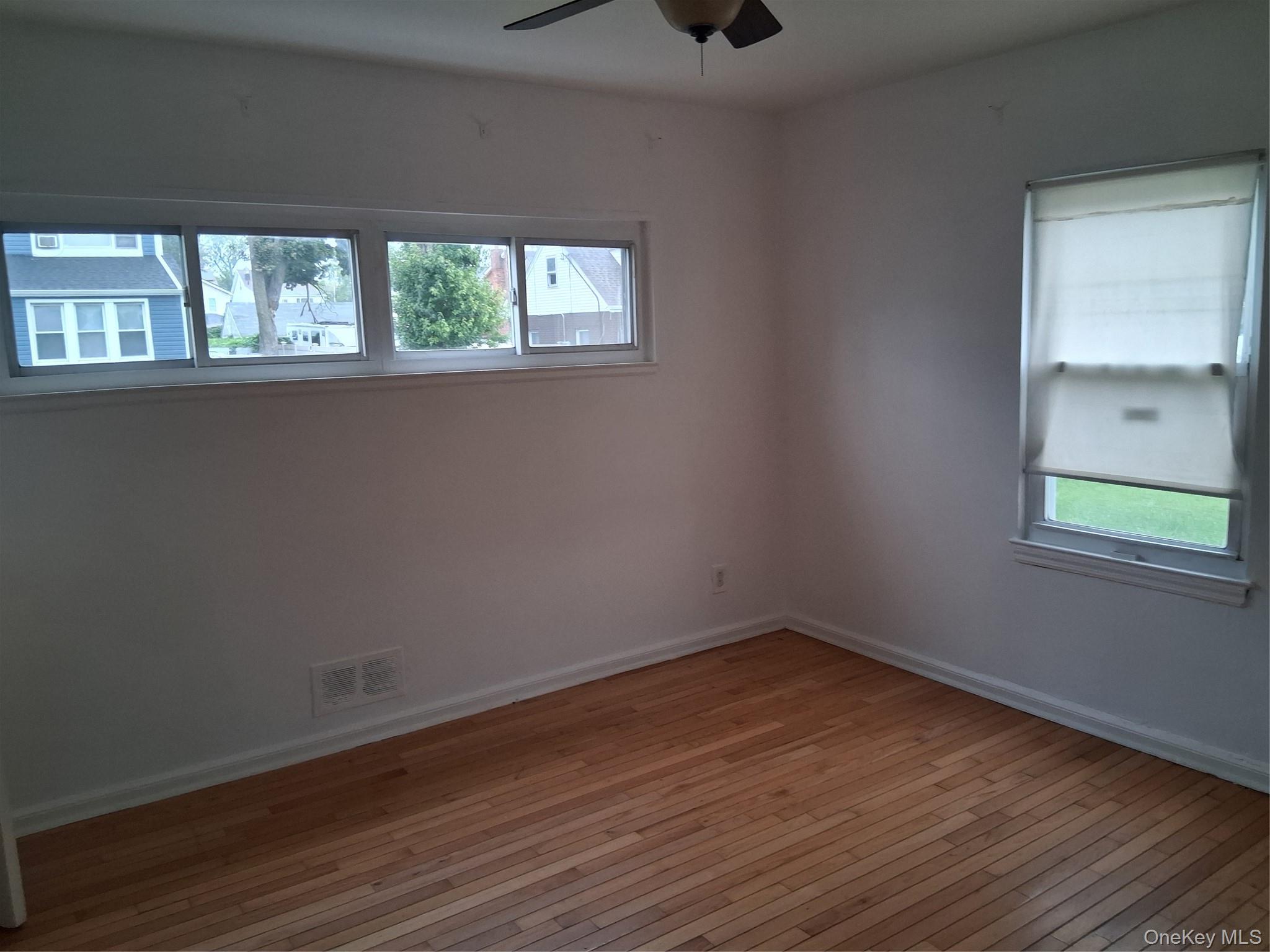 Single Family 147th Avenue Queens, NY 11422, MLS-1045299-5