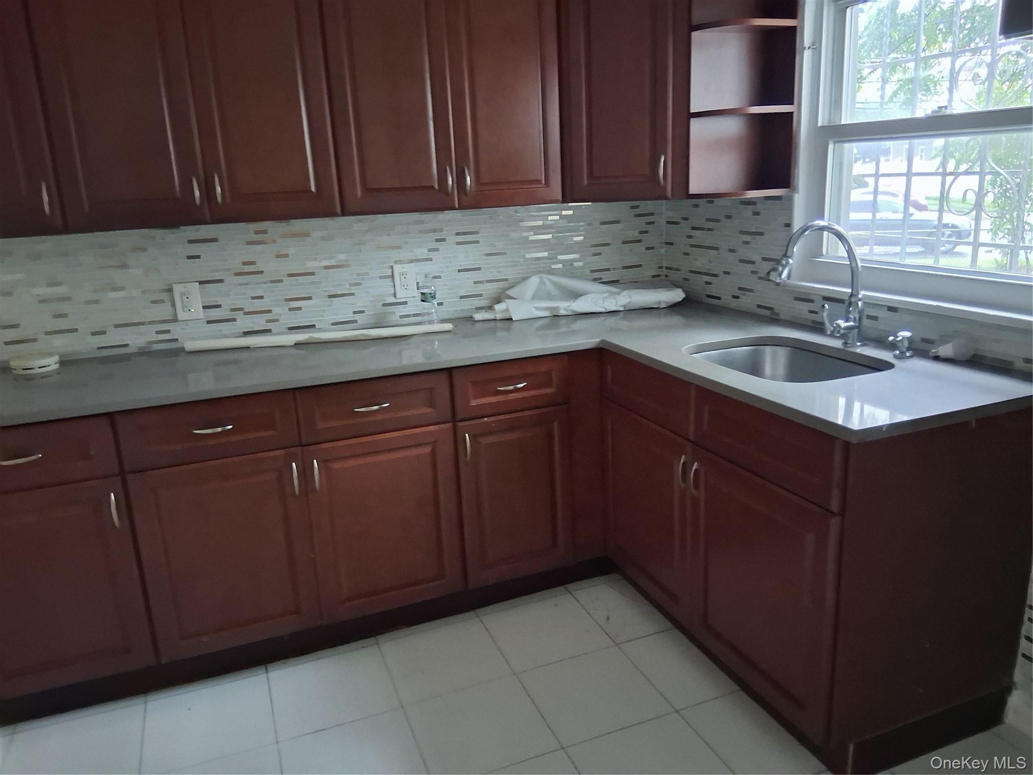 Single Family 147th Avenue Queens, NY 11422, MLS-1045299-7