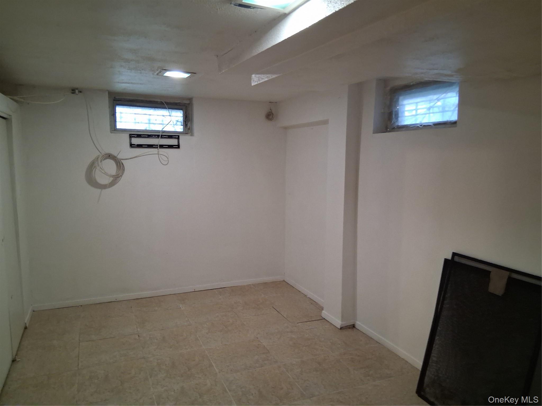 Single Family 147th Avenue Queens, NY 11422, MLS-1045299-9