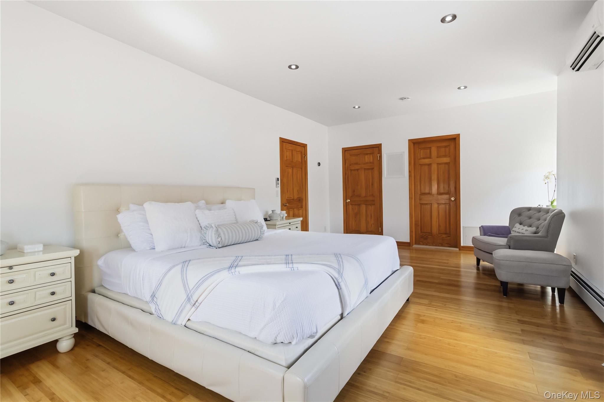 Single Family Ericsson Street  Queens, NY 11369, MLS-1045315-4