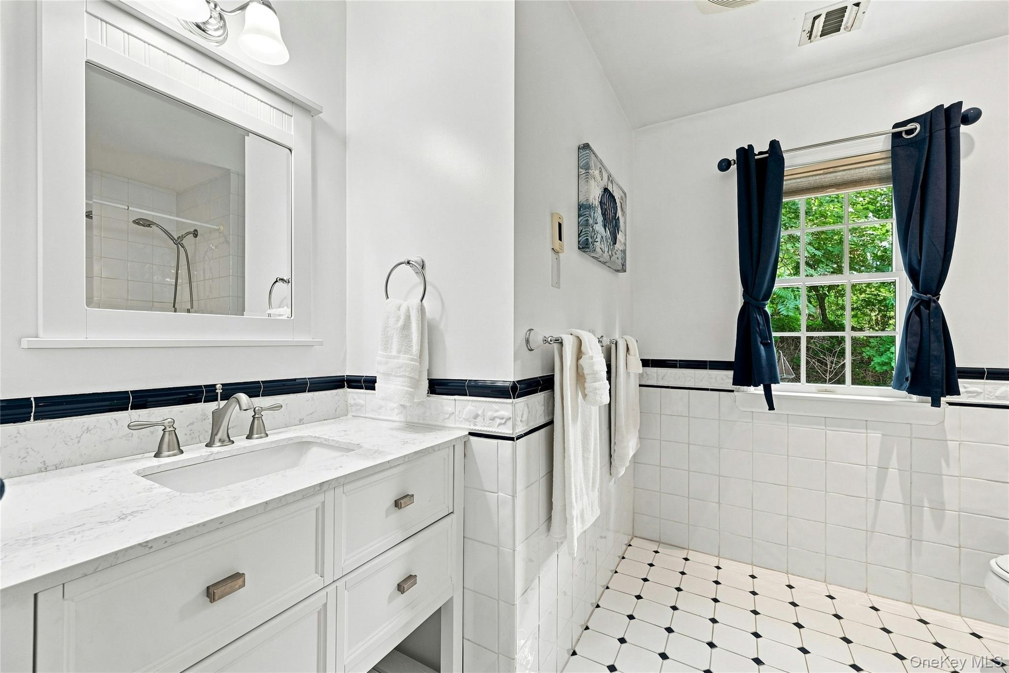 Single Family Shore Road  Suffolk County, NY 11790, MLS-1045318-29