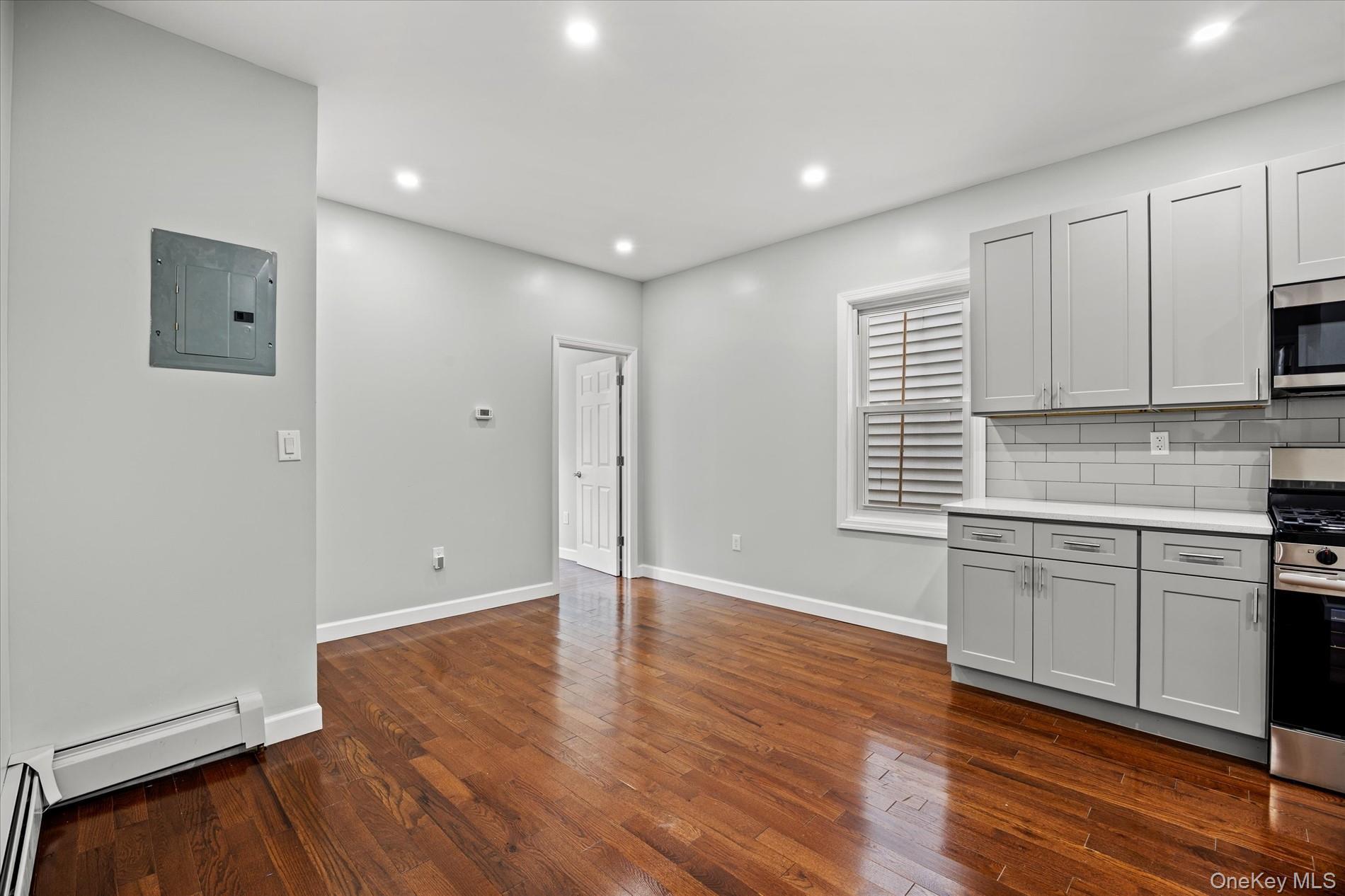Single Family 116th Street  Queens, NY 11419, MLS-1045350-4