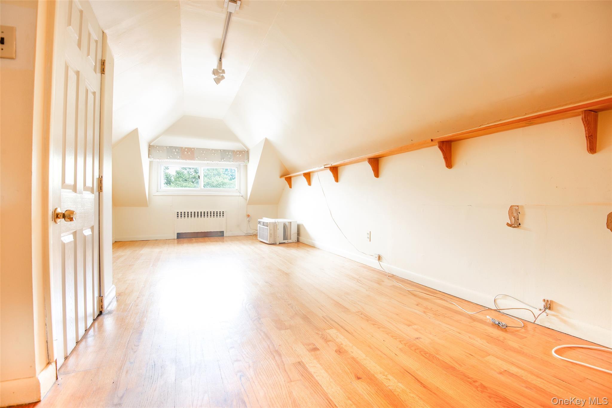 Single Family Hollywood Avenue Bronx, NY 10465, MLS-1045353-14