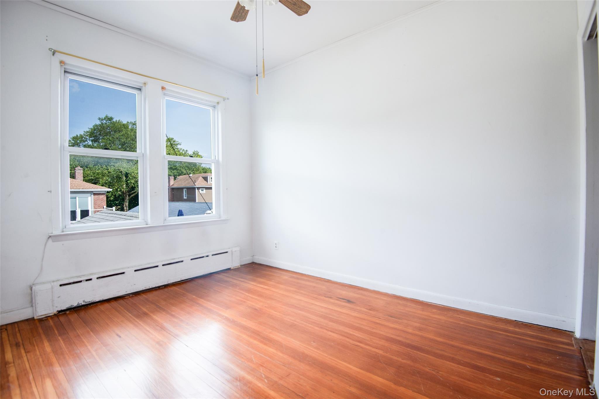 Single Family Hollywood Avenue Bronx, NY 10465, MLS-1045353-8