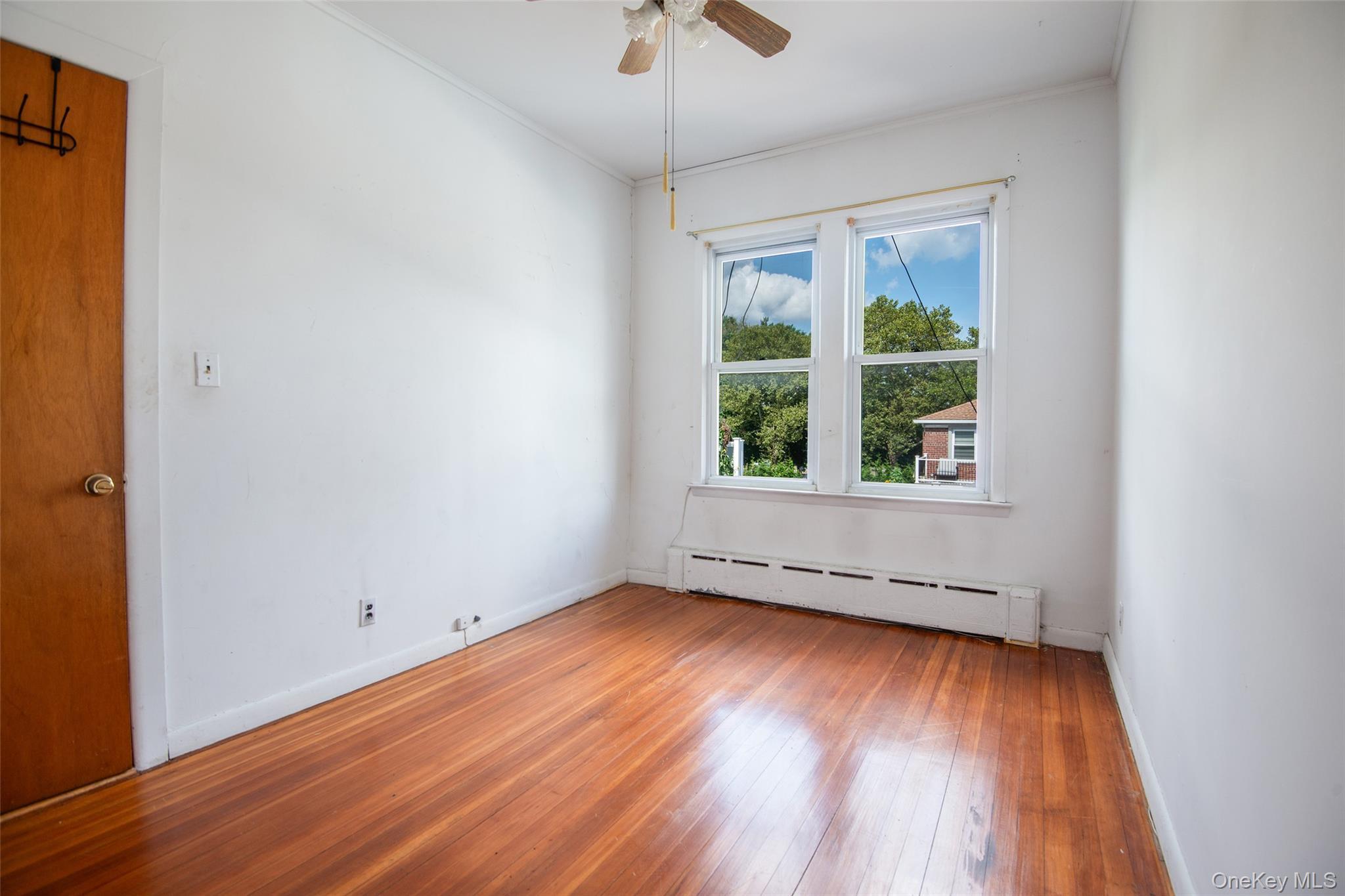 Single Family Hollywood Avenue Bronx, NY 10465, MLS-1045353-9