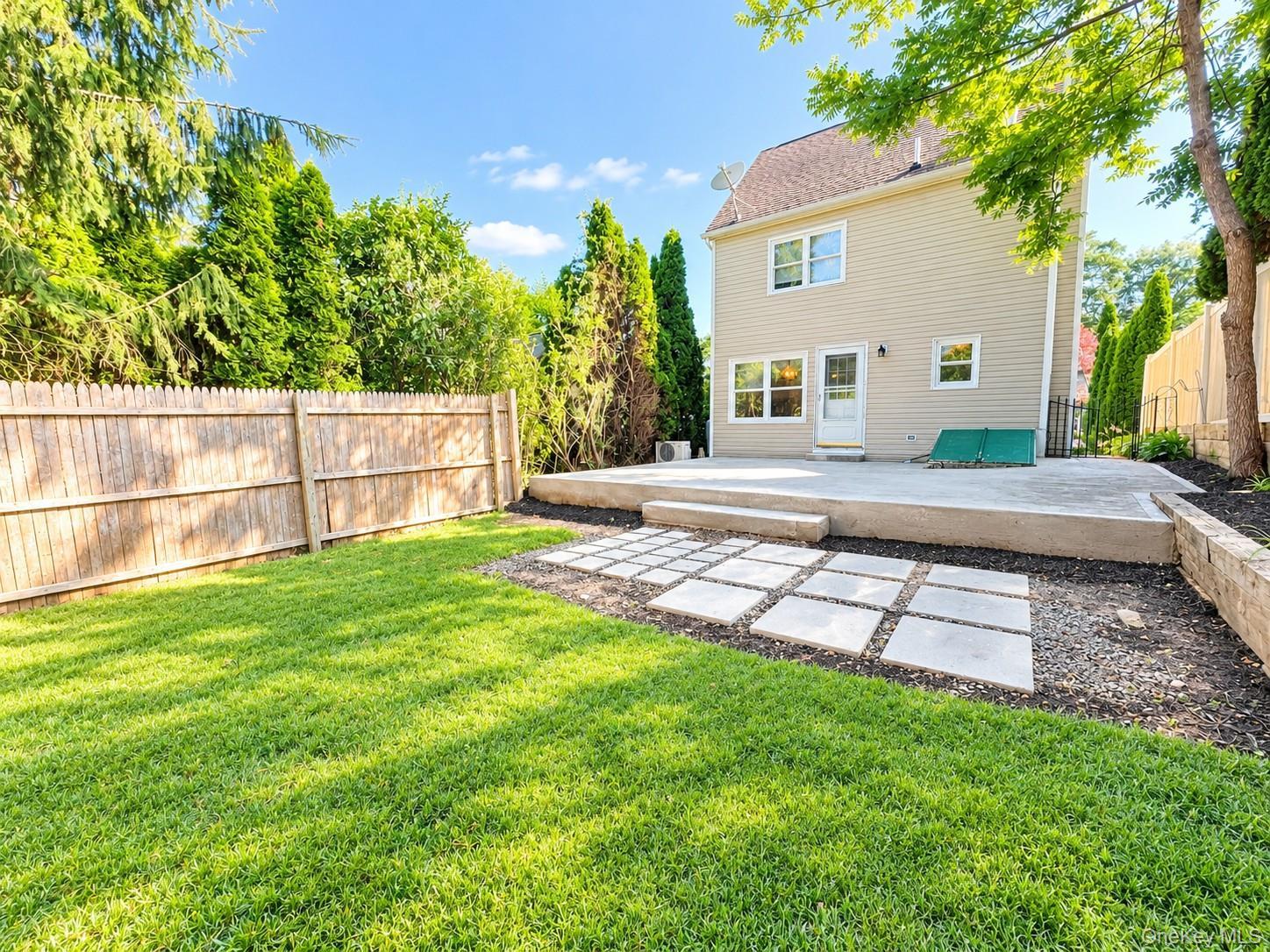 Single Family Magnolia Drive  Suffolk County, NY 11778, MLS-1045371-15
