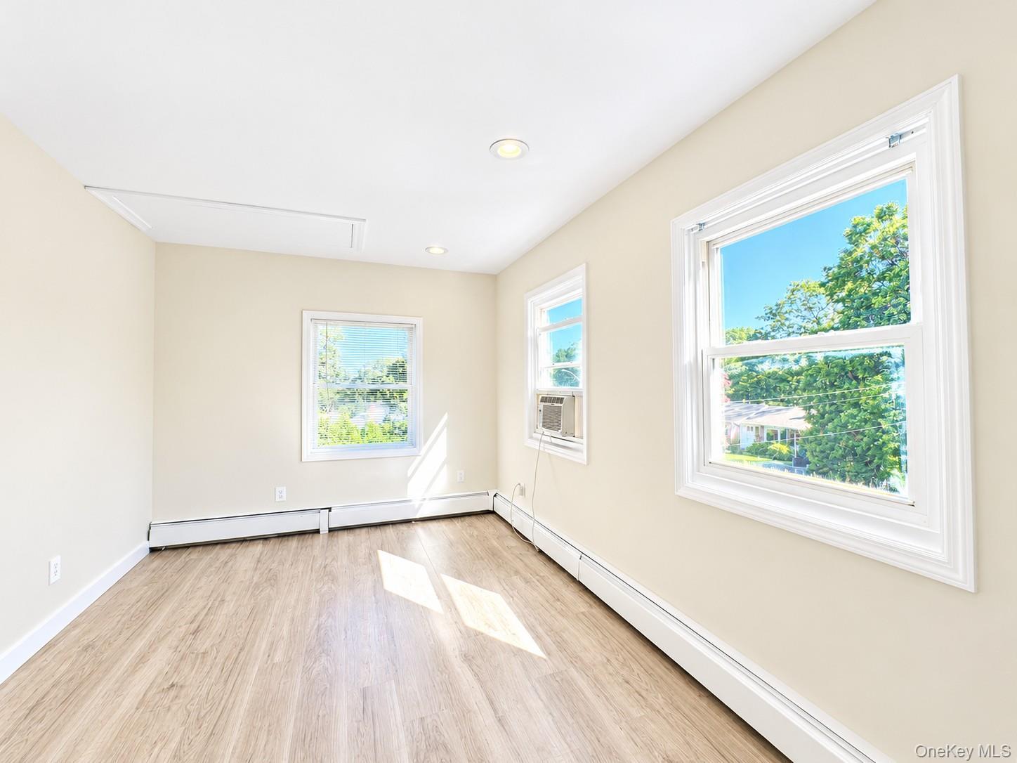 Single Family Magnolia Drive  Suffolk County, NY 11778, MLS-1045371-9