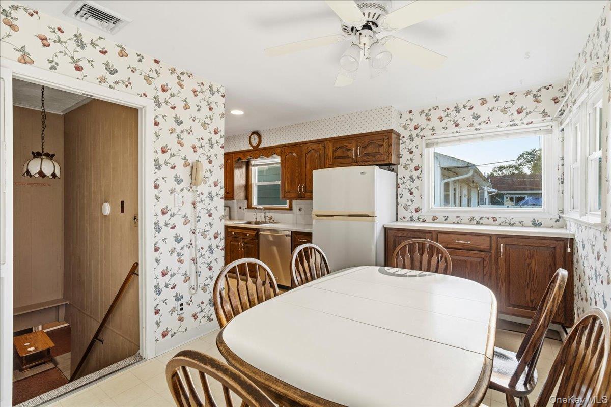 Single Family Meadow Lane Nassau County, NY 11783, MLS-1045377-16