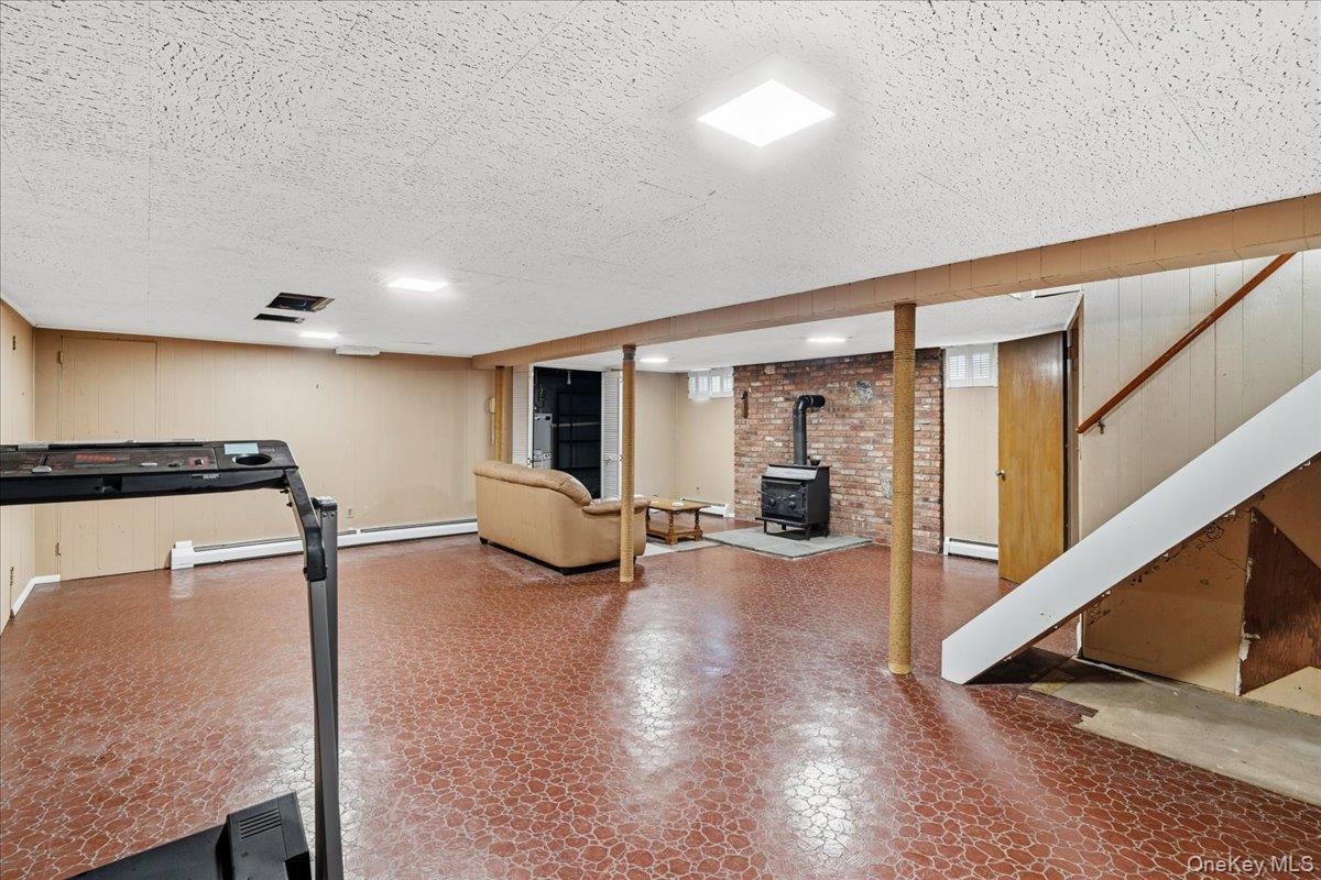 Single Family Meadow Lane Nassau County, NY 11783, MLS-1045377-39