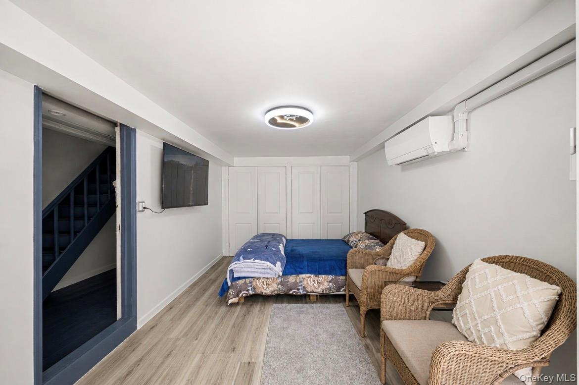 Single Family Furmanville Avenue  Queens, NY 11379, MLS-1045378-17