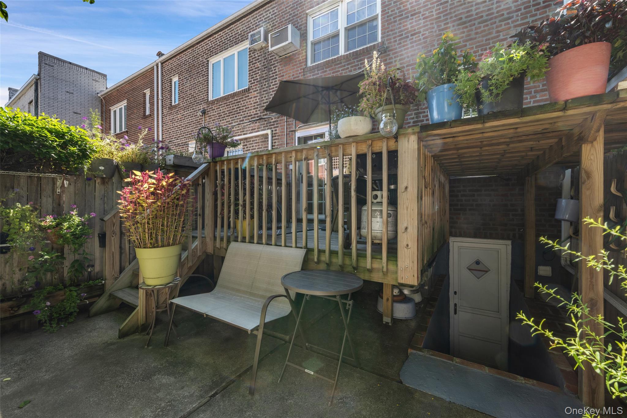 Single Family Furmanville Avenue  Queens, NY 11379, MLS-1045378-25