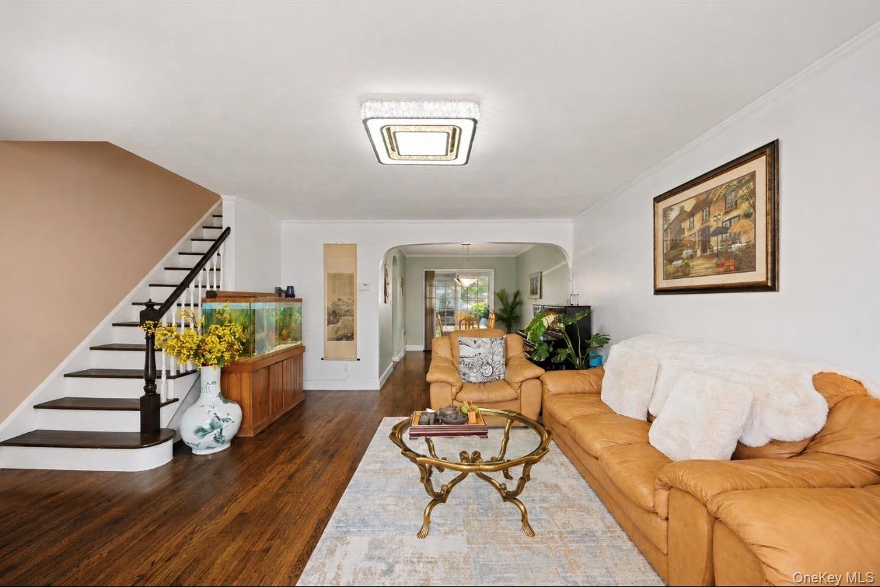 Single Family Furmanville Avenue  Queens, NY 11379, MLS-1045378-3
