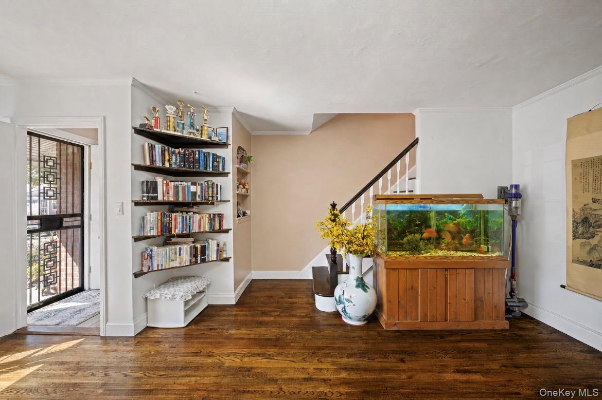 Single Family Furmanville Avenue  Queens, NY 11379, MLS-1045378-7