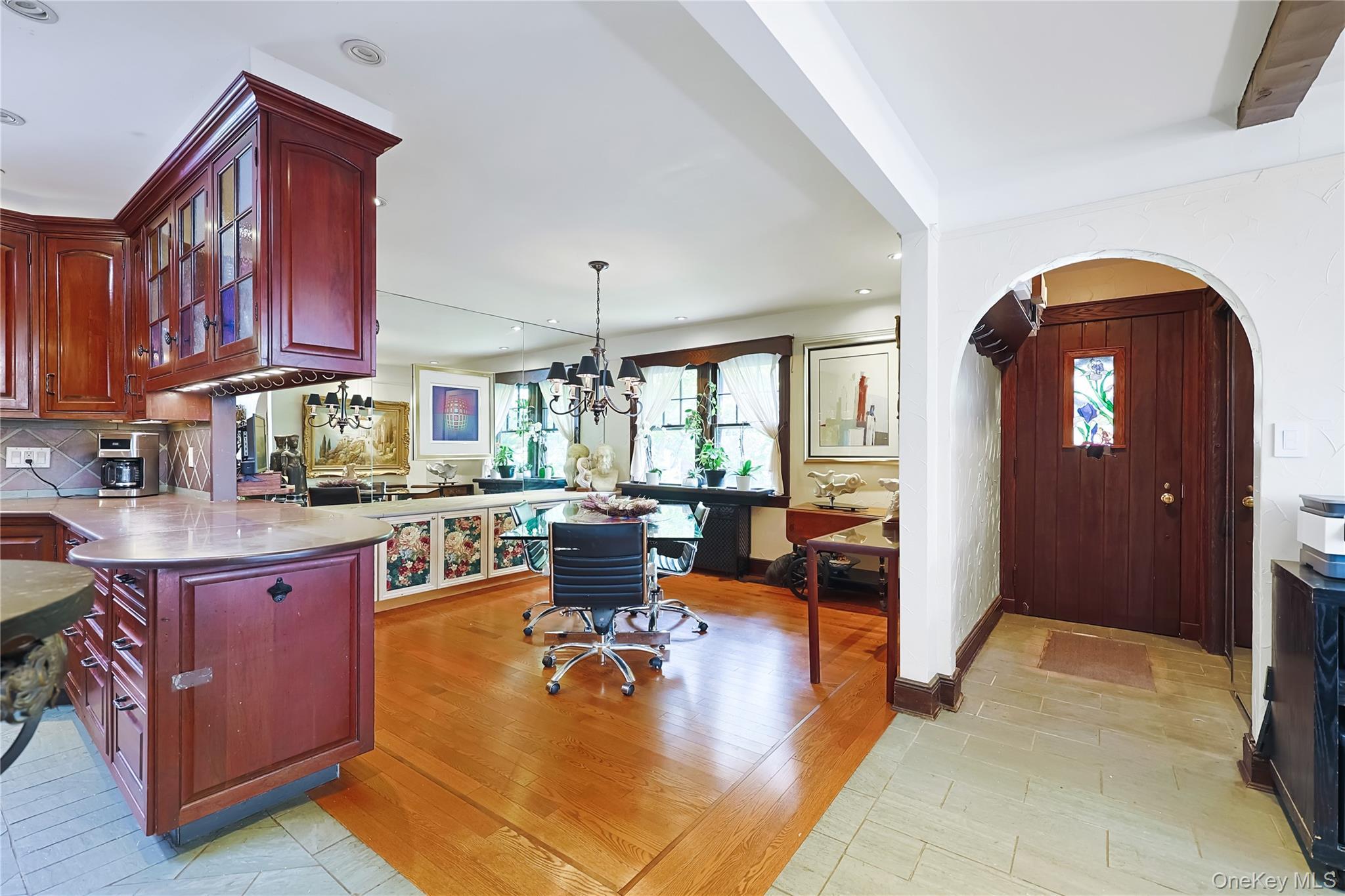 Single Family Crestwood Place Nassau County, NY 11024, MLS-1045396-2