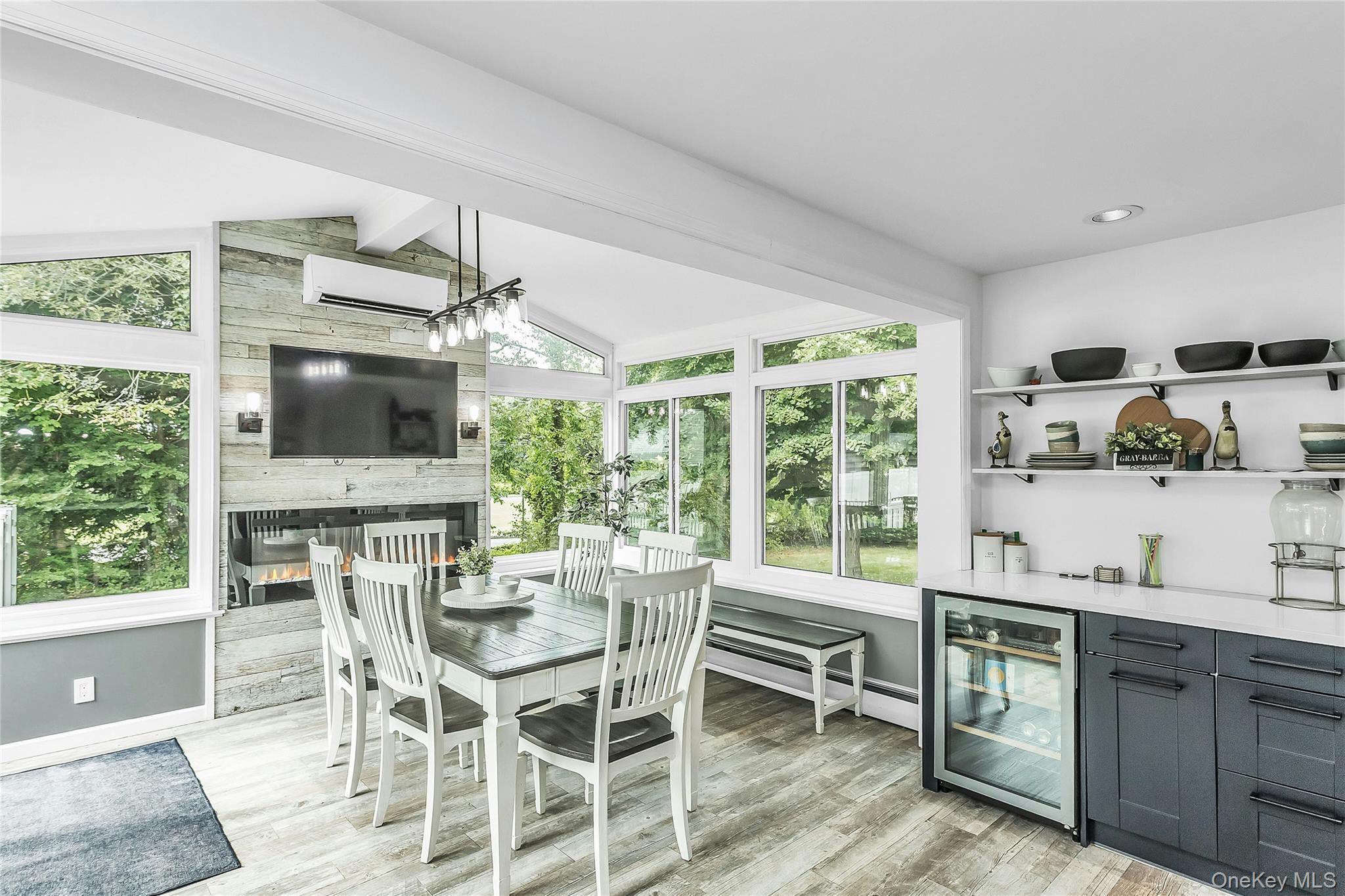 Single Family S Penataquit Avenue Suffolk County, NY 11706, MLS-1045401-15