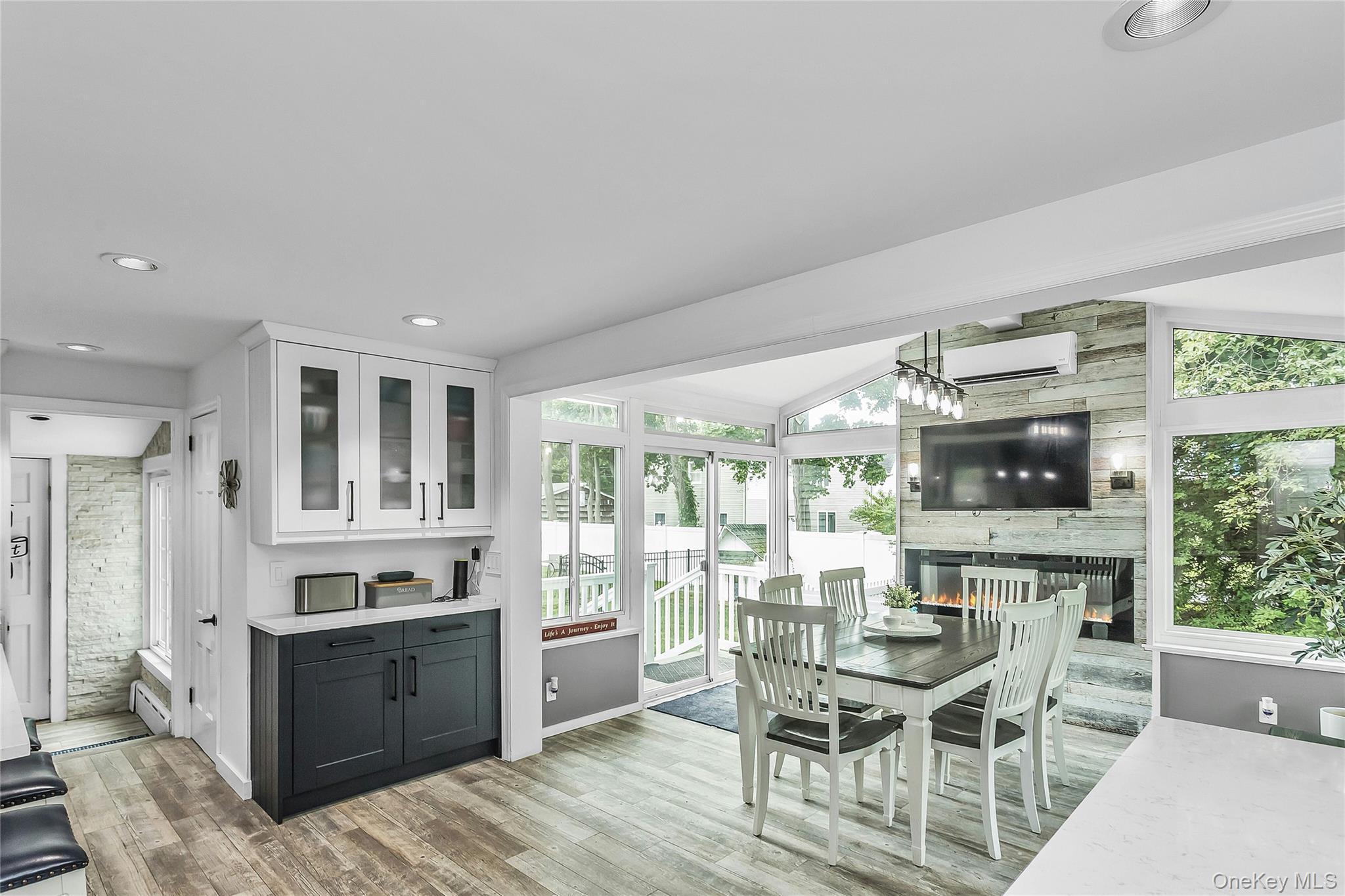 Single Family S Penataquit Avenue Suffolk County, NY 11706, MLS-1045401-17