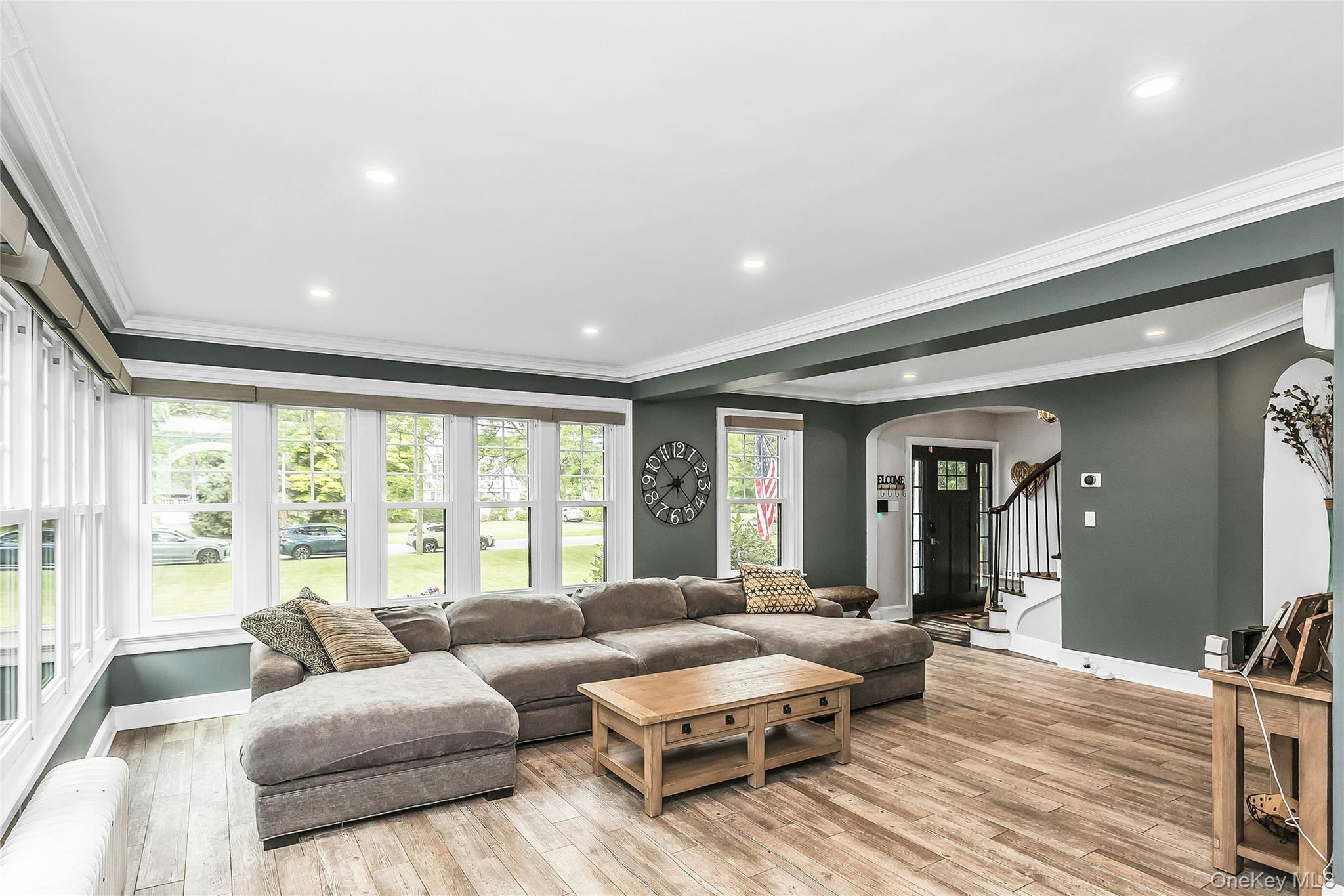 Single Family S Penataquit Avenue Suffolk County, NY 11706, MLS-1045401-20