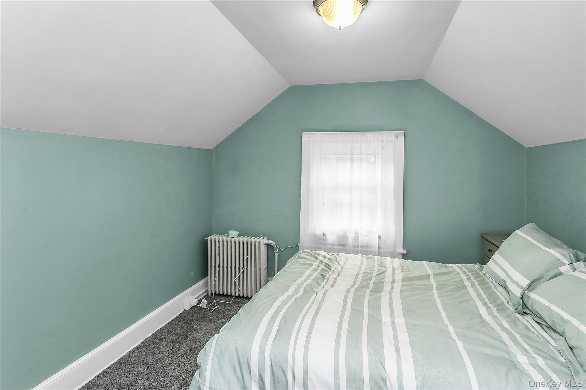 Single Family S Penataquit Avenue Suffolk County, NY 11706, MLS-1045401-33