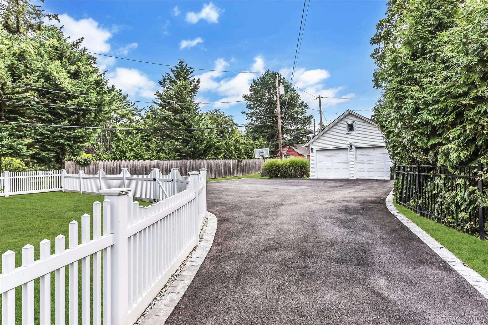 Single Family S Penataquit Avenue Suffolk County, NY 11706, MLS-1045401-35