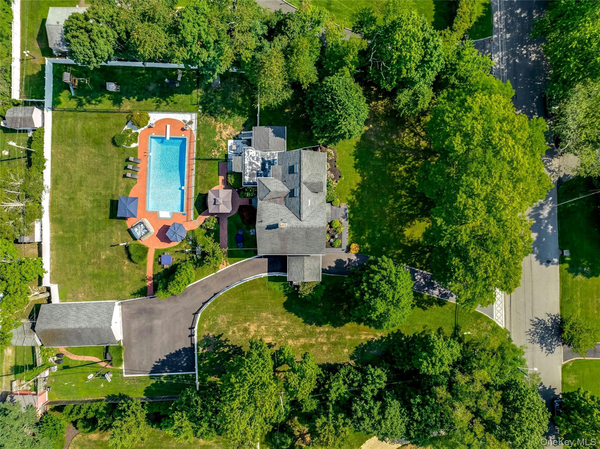 Single Family S Penataquit Avenue Suffolk County, NY 11706, MLS-1045401-46