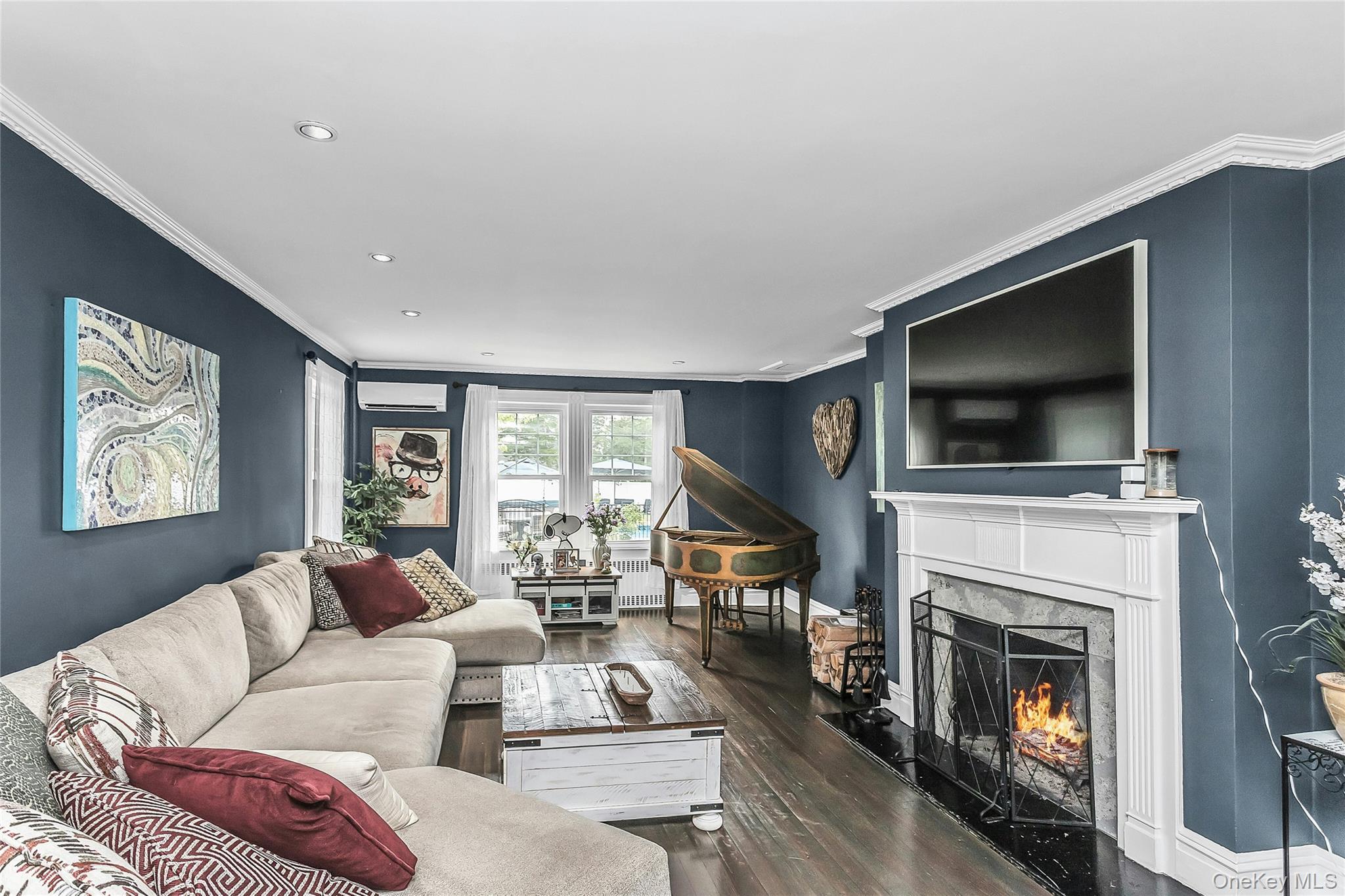 Single Family S Penataquit Avenue Suffolk County, NY 11706, MLS-1045401-7