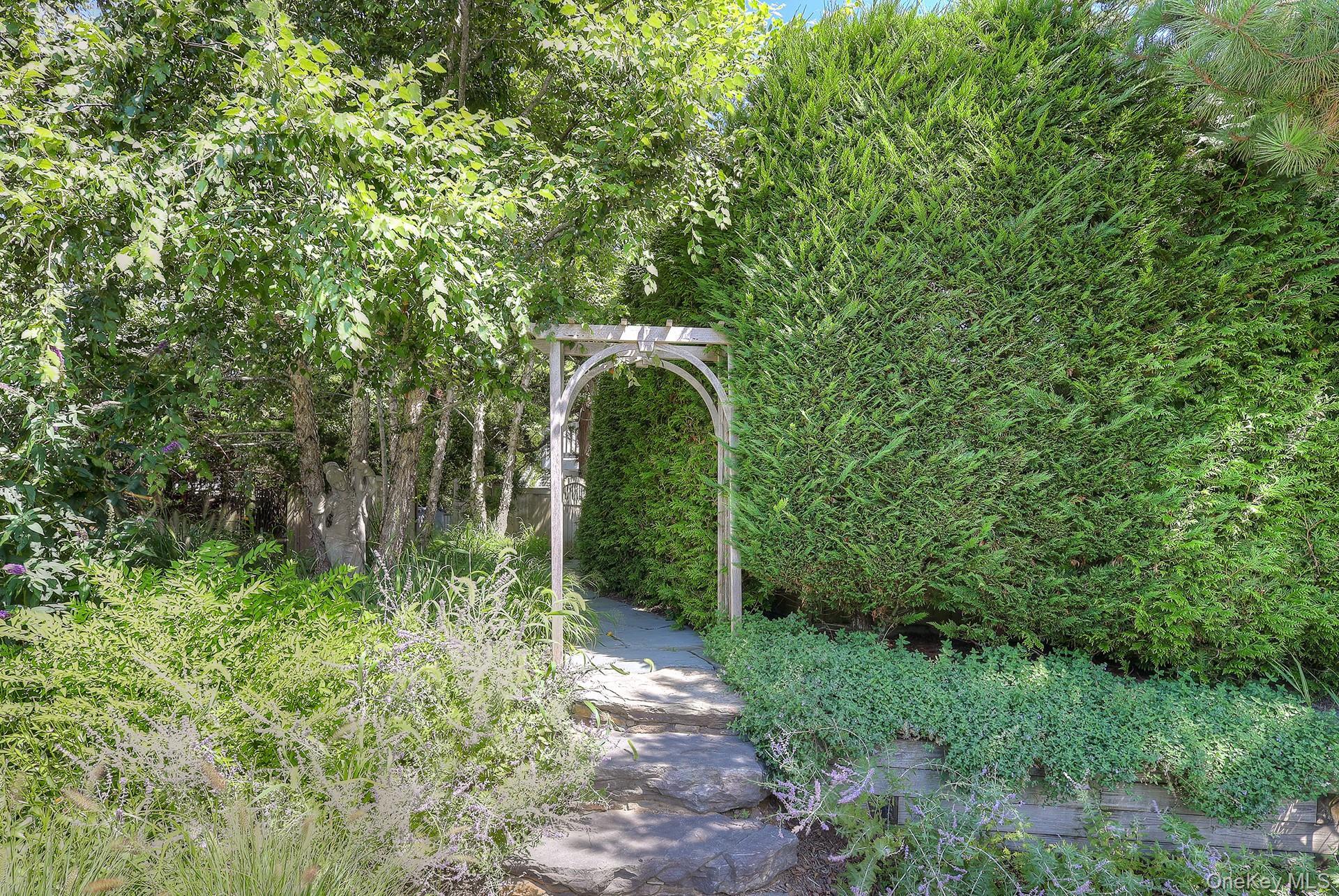 Single Family Cliff Road  Suffolk County, NY 11930, MLS-1045420-7