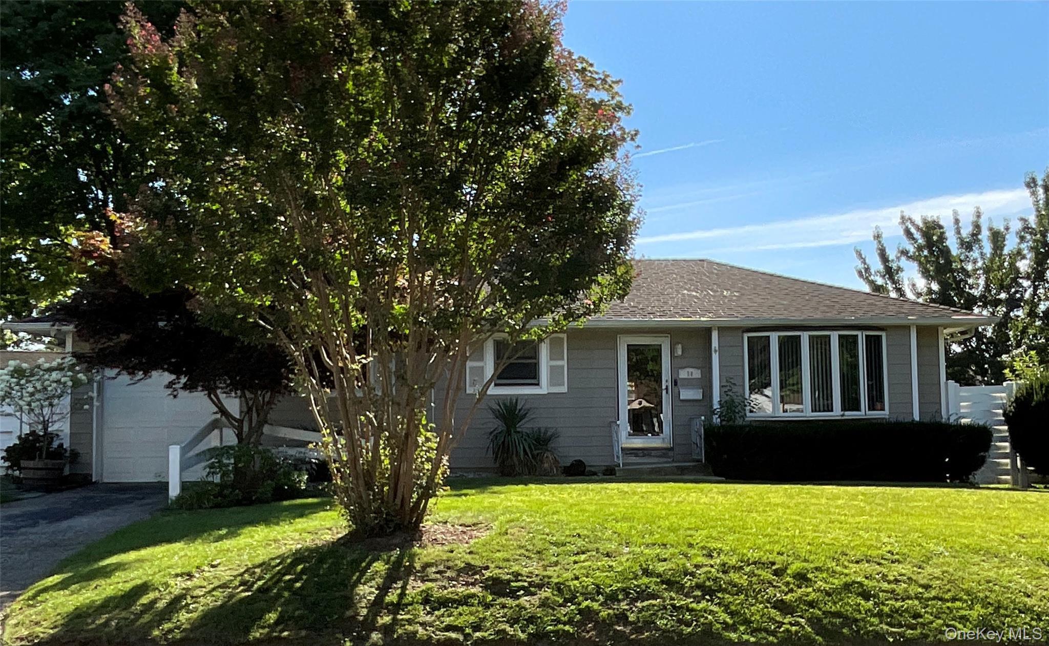 Single Family Pleasant Avenue Nassau County, NY 11735, MLS-1045429-2
