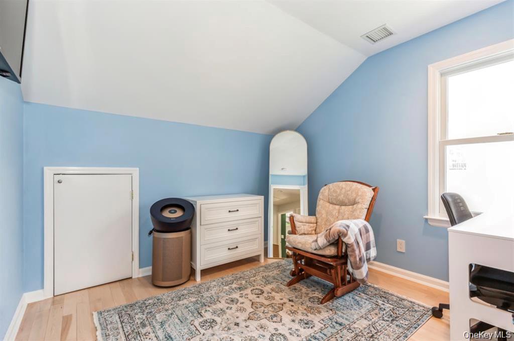 Single Family Midvale Avenue  Suffolk County, NY 11776, MLS-1045441-12