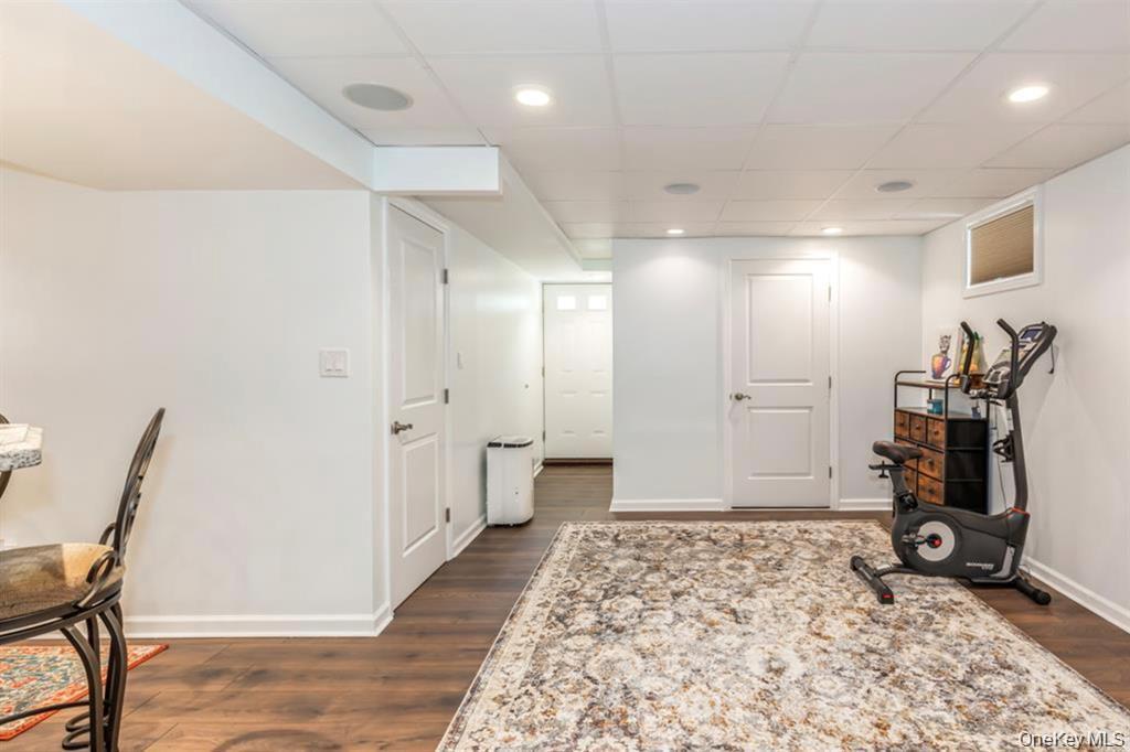 Single Family Midvale Avenue  Suffolk County, NY 11776, MLS-1045441-20