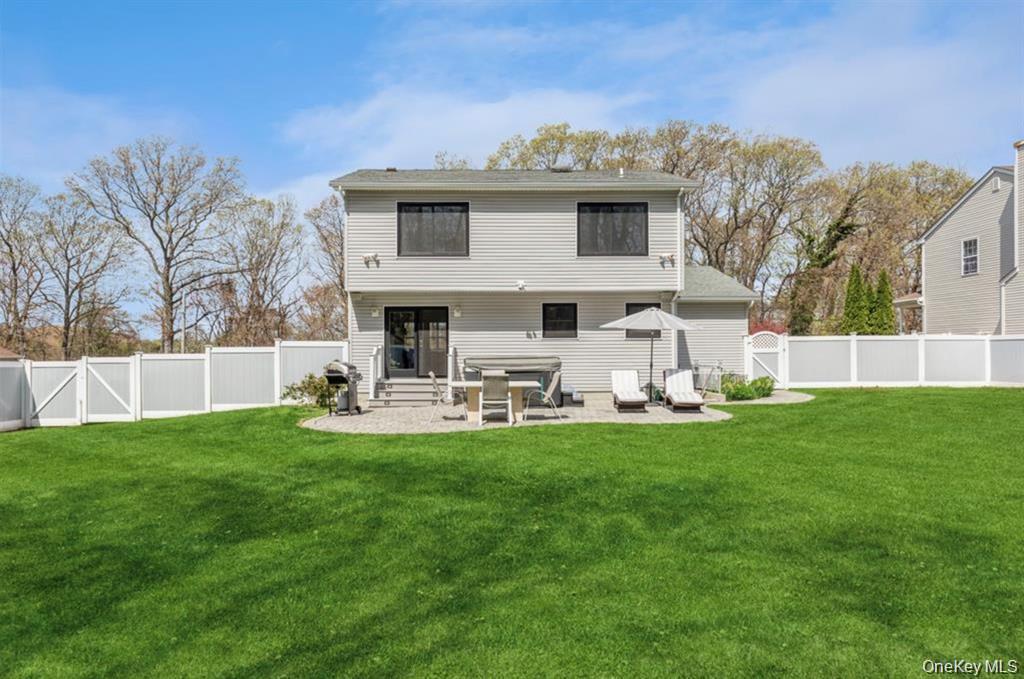Single Family Midvale Avenue  Suffolk County, NY 11776, MLS-1045441-21