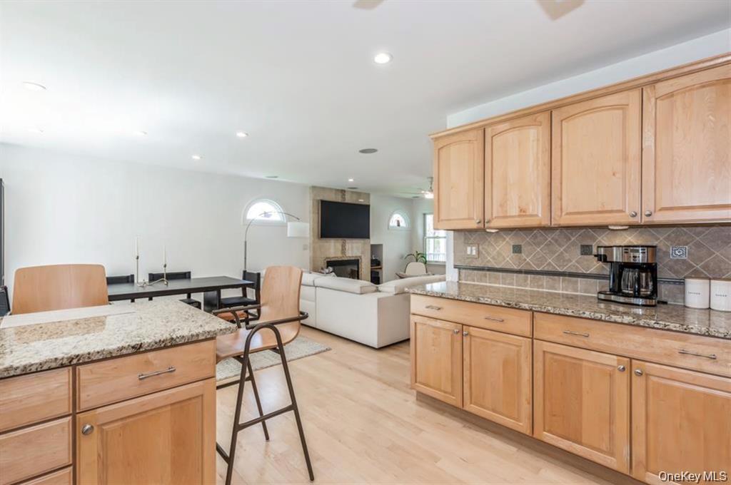 Single Family Midvale Avenue  Suffolk County, NY 11776, MLS-1045441-5