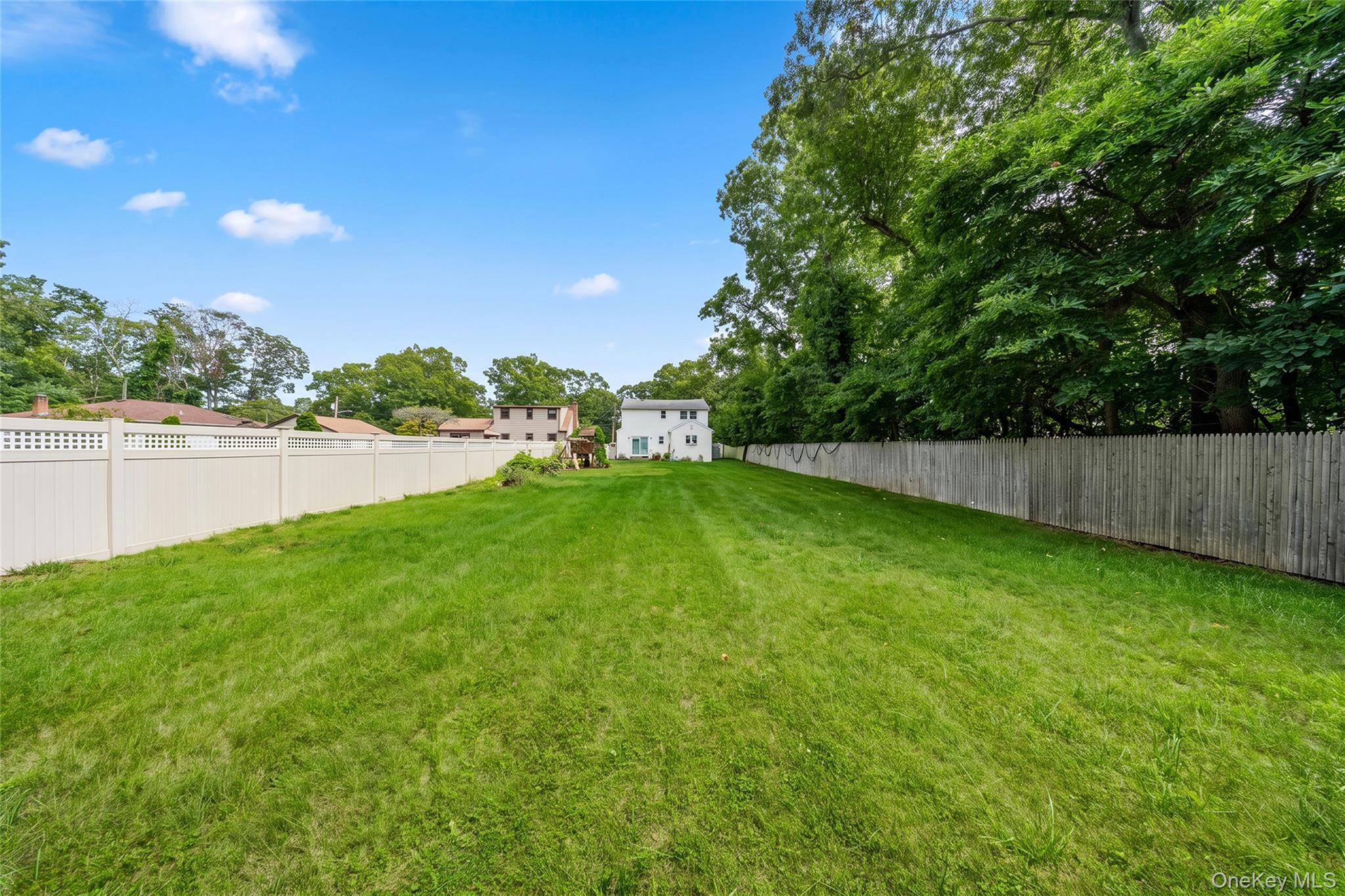 Single Family Ormond Place  Suffolk County, NY 11967, MLS-1045447-25