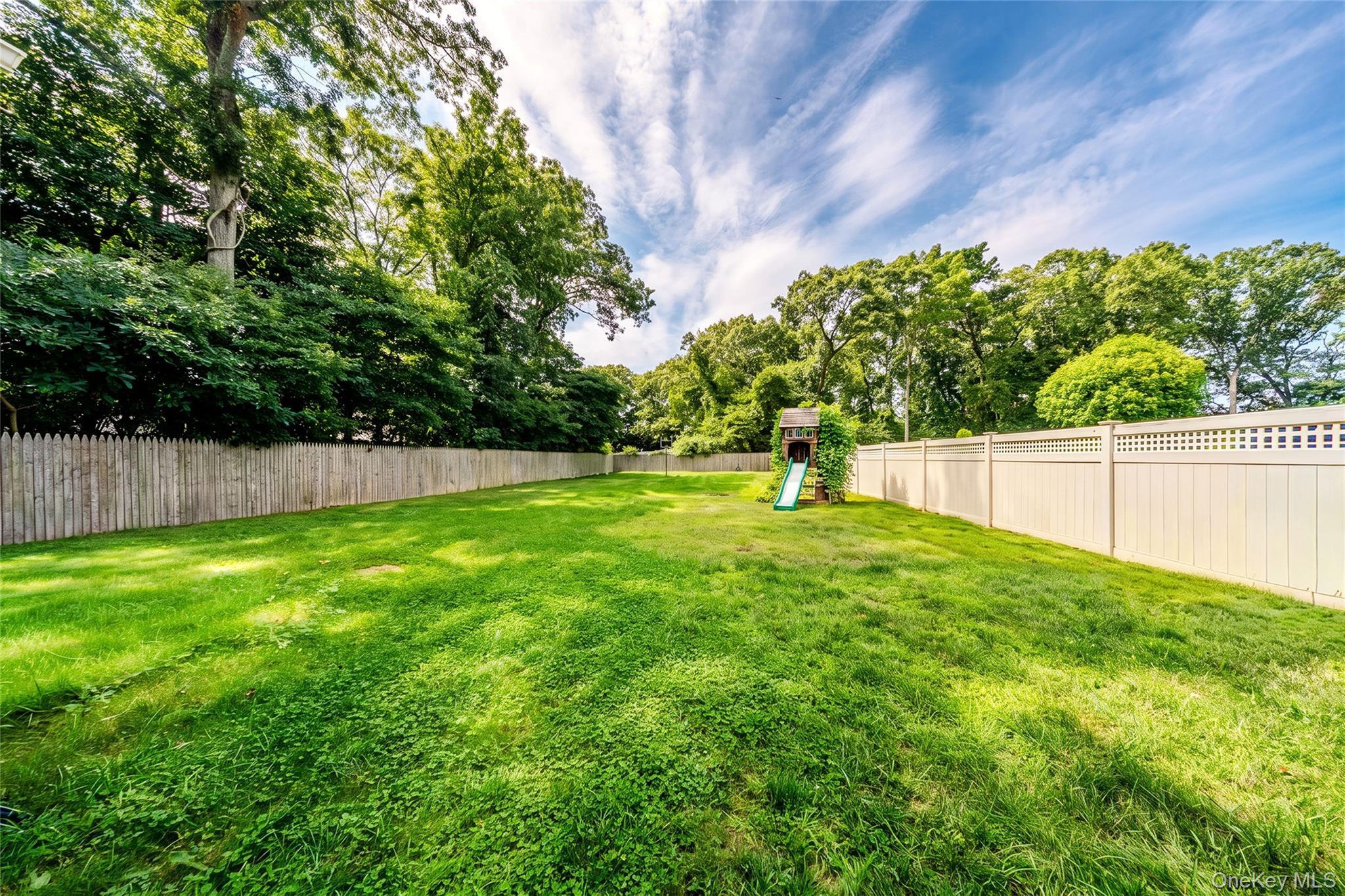 Single Family Ormond Place  Suffolk County, NY 11967, MLS-1045447-27