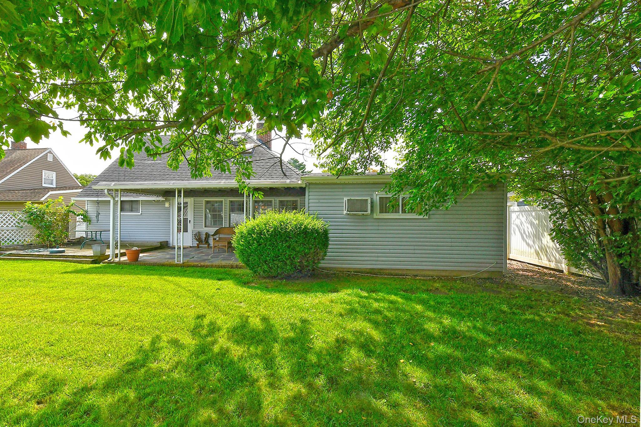 Single Family Woodcock Lane  Nassau County, NY 11756, MLS-1045472-18