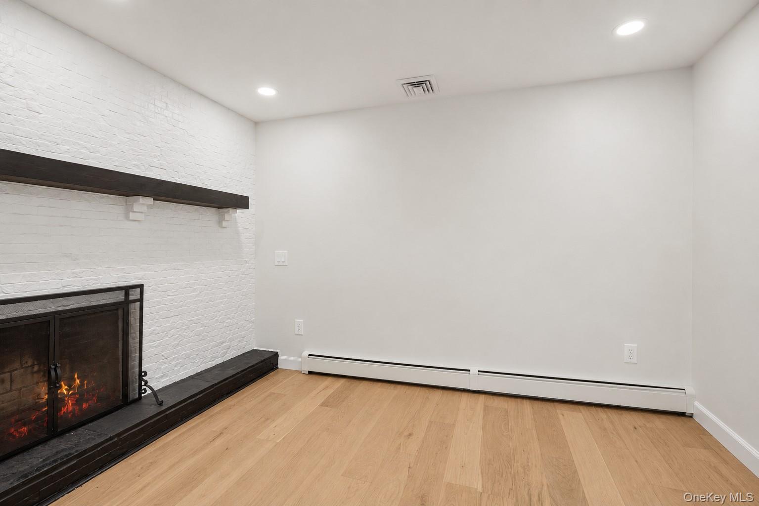 Single Family Gables Boulevard Suffolk County, NY 11733, MLS-1045474-10