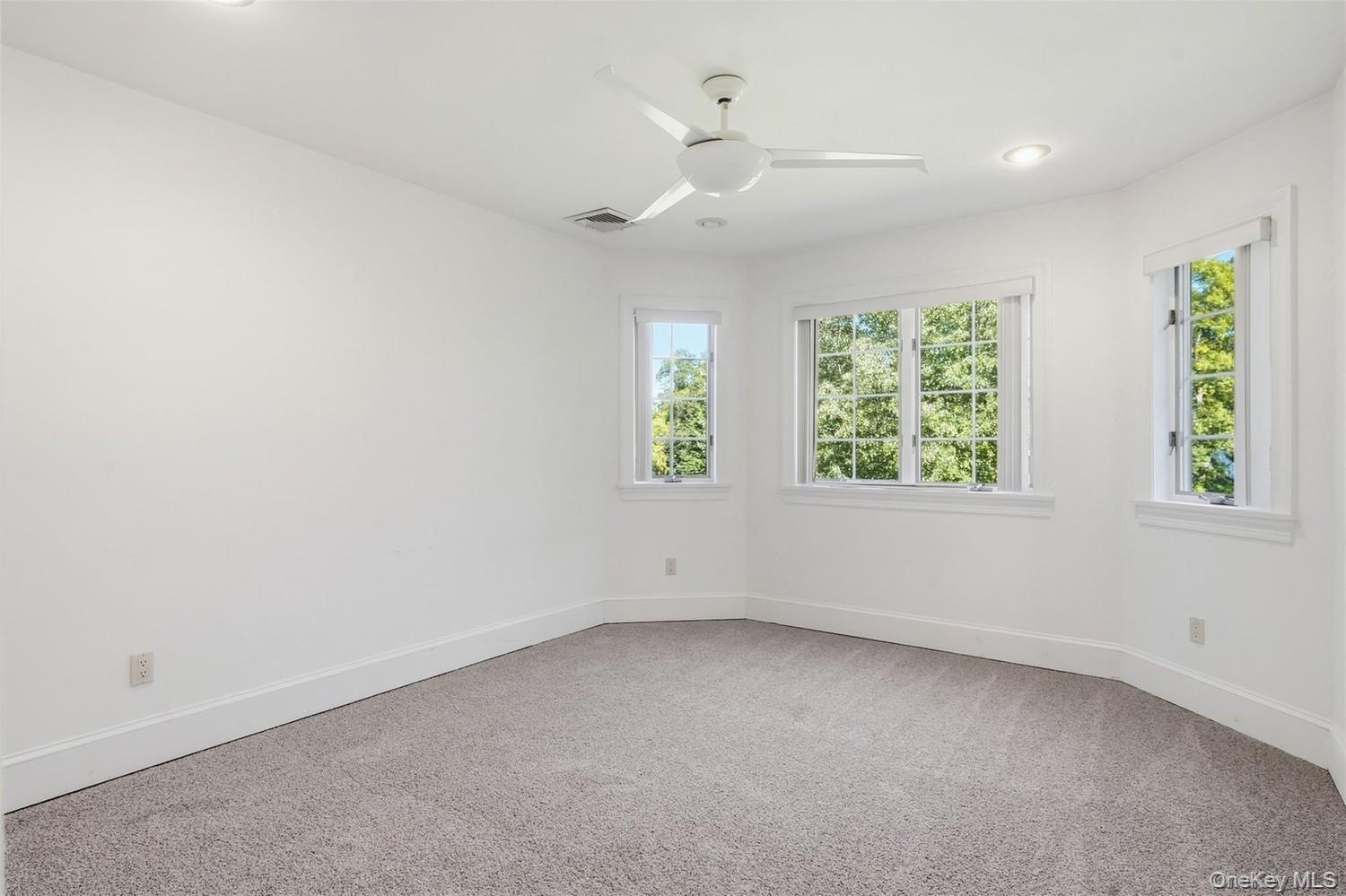 Single Family Dallas Drive Dutchess County, NY 12603, MLS-1045480-23