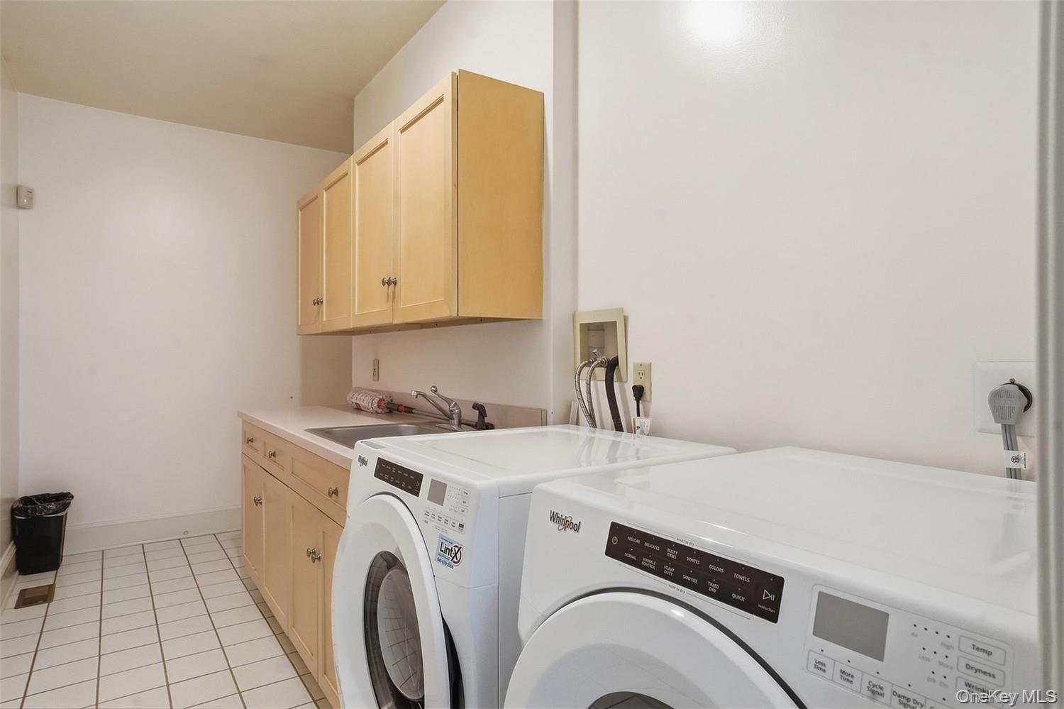 Single Family Dallas Drive Dutchess County, NY 12603, MLS-1045480-33